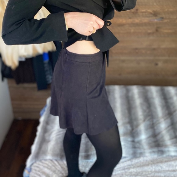 30% OFF BUNDLES! SUEDE STRETCH BLACK SUIT SKIRT - Picture 7 of 13